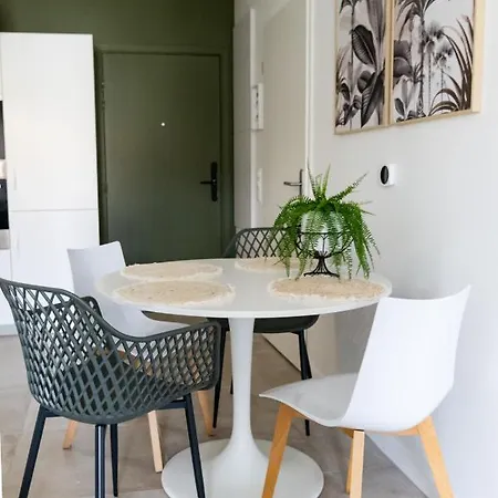 Neuf, Parking Et Apartman