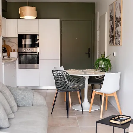 Neuf, Parking Et Apartman