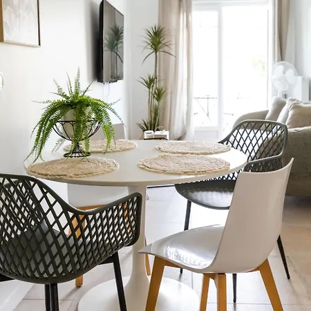 Apartman Neuf, Parking Et
