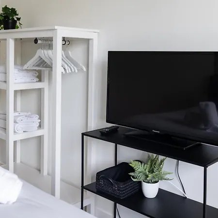 Neuf, Parking Et Apartment